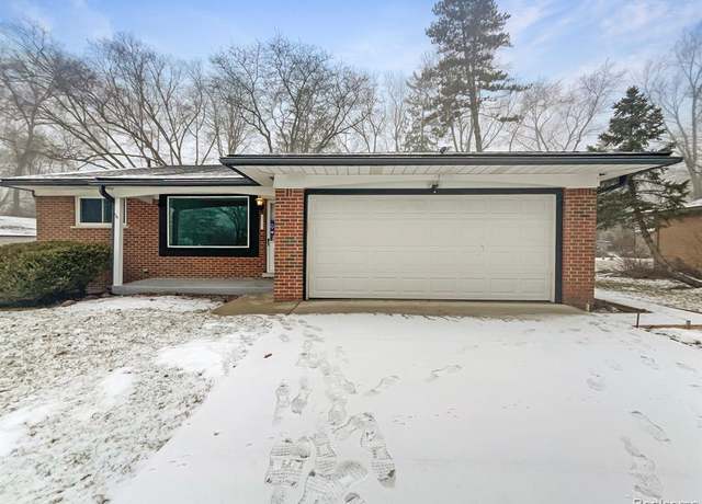 Property at 29743 CHELMSFORD Rd, Southfield, MI 48076 1866, 3 beds, 1.5 baths