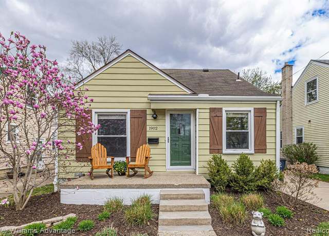 Property at 1902 FERN St, Royal Oak, MI 48073 4184, 3 beds, 1 bath