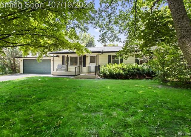 Property at 2742 Lance St, Lake Orion, MI 48360 2228, 3 beds, 1.5 baths
