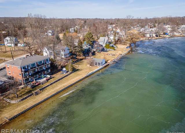 Property at 11859 N MAIN St, Whitmore Lake, MI 48189 8112, 5.5 baths