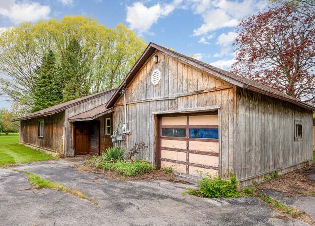 Property at 2365 Midland Rd, Bay City, MI 48706, 3 beds, 1 bath