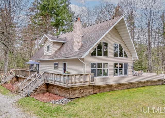 Property at 6620 Brampton 27.5 Rd, Rapid River, MI 49878, 4 beds, 3.5 baths
