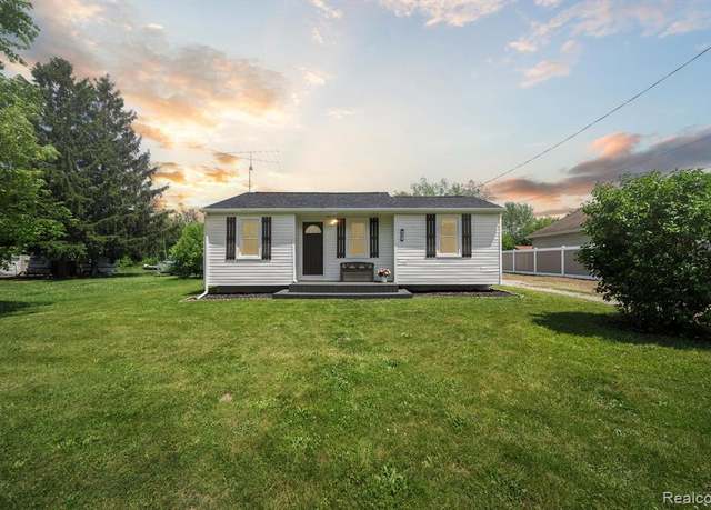 Property at 6097 Grove Ave, Grand Blanc, MI 48439 5045, 3 beds, 2 baths