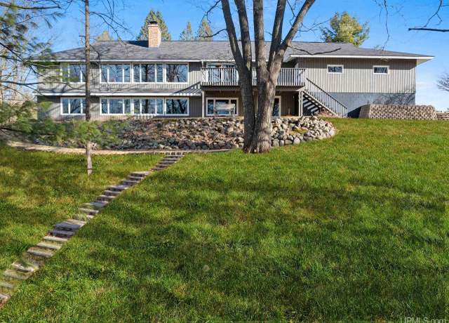 Property at 3680 Riverview Dr, Quinnesec, MI 49876, 3 beds, 3.5 baths