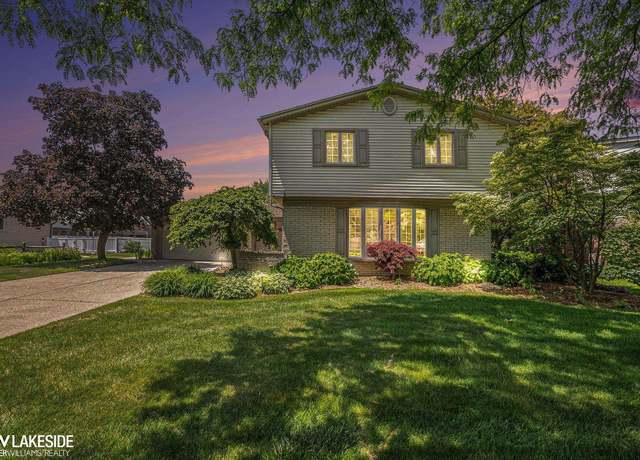 Property at 32049 Newcastle Dr, Warren, MI 48093, 4 beds, 2.5 baths