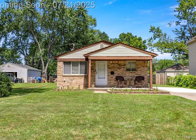 Property at 28914 Hennepin St, Dearborn Heights, MI 48135 2809, 3 beds, 1.5 baths