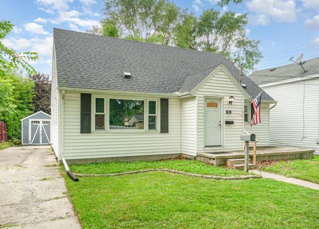 Property at 303 Sophia St, Bay City, MI 48706, 4 beds, 1.5 baths
