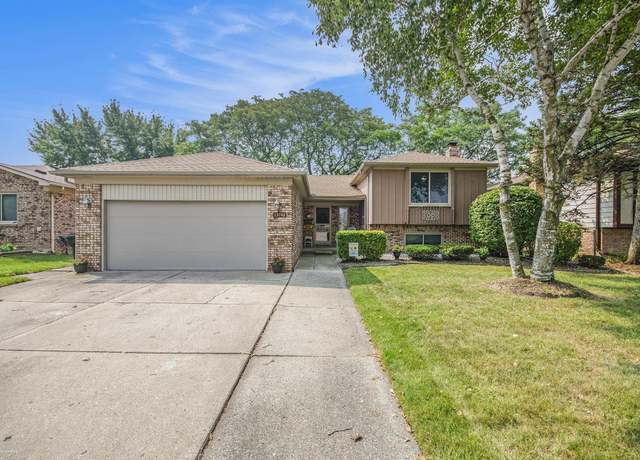 Property at 13746 Canterbury Dr, Sterling Heights, MI 48312, 4 beds, 3 baths