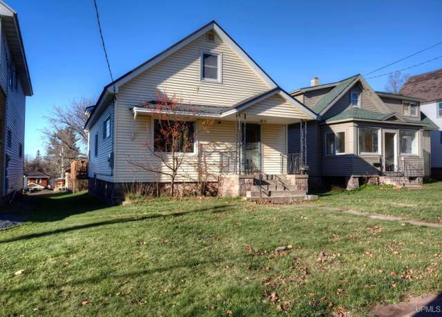 Property at 214 W Norrie St, Ironwood, MI 49938, 2 beds, 1 bath