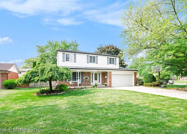Property at 2100 Cumberland Dr, Rochester Hills, MI 48085 3636, 4 beds, 2.5 baths