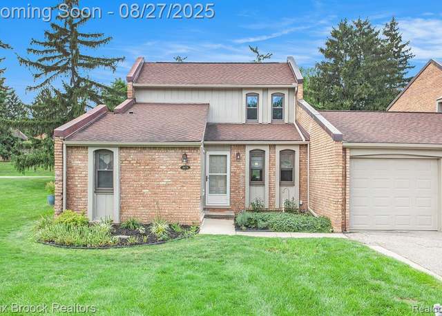 Property at 3078 Moon Lake Dr, West Bloomfield, MI 48323 1842, 3 beds, 2 baths