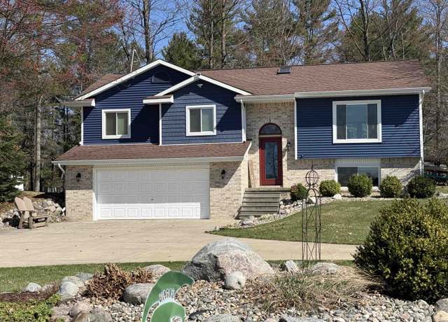 Property at 1540 COMPTON Ct, Gladwin, MI 48624, 4 beds, 3 baths