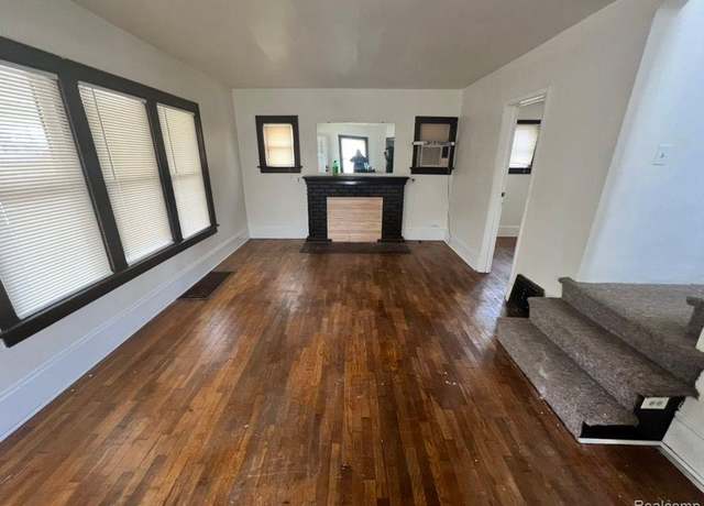 Property at 2604 E MICHIGAN Ave, Jackson, MI 49202 3760, 2 beds, 1.5 baths