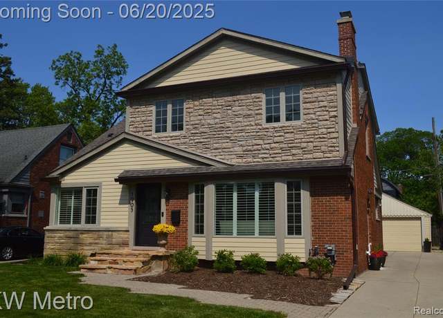 Property at 1905 Maryland Blvd, Birmingham, MI 48009 4118, 3 beds, 2.5 baths