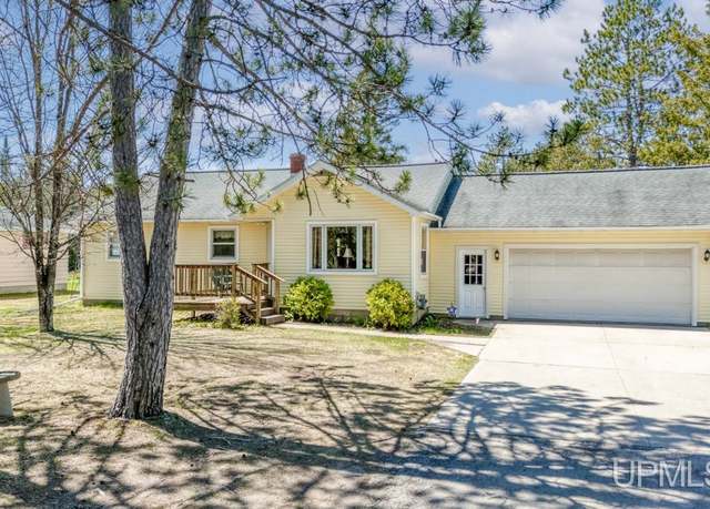 Property at 10027 US Highway 2 Hwy, Rapid River, MI 49878, 3 beds, 2 baths