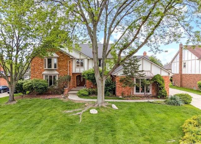 Property at 3174 GLENGROVE Dr, Rochester Hills, MI 48309 2735, 4 beds, 2.5 baths