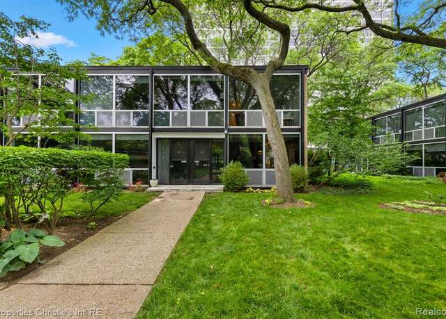 Property at 1351 Nicolet Pl, Detroit, MI 48207, 3 beds, 1.5 baths