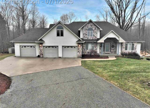 Property at 4695 Powell Dr, Mount Pleasant, MI 48858 9102, 4 beds, 3.5 baths