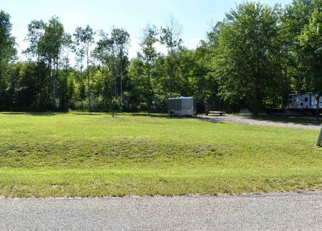 Property at 2073 Huntington Cir, Gladwin, MI 48624