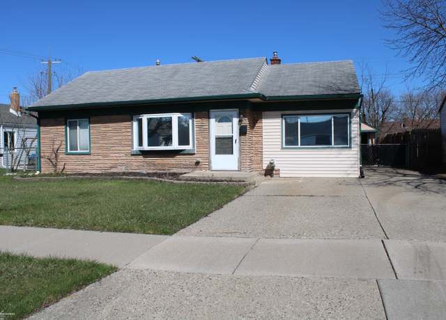 Property at 27380 Woodmont St, Roseville, MI 48066, 2 beds, 1 bath