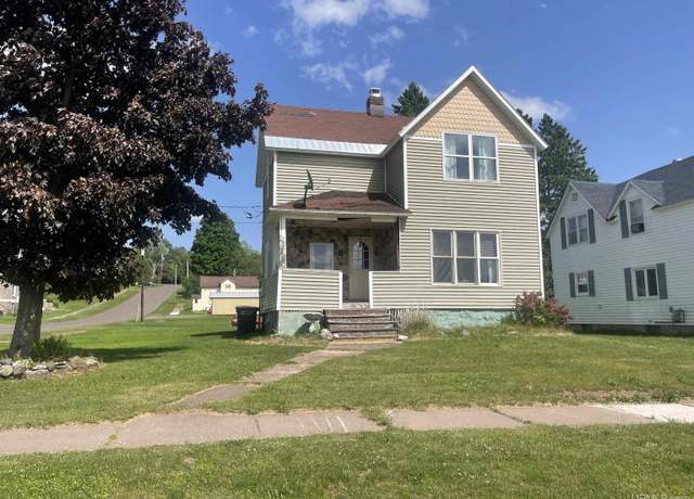 Property at 402 Alfred Wright Blvd, Ironwood, MI 49938, 3 beds, 1 bath
