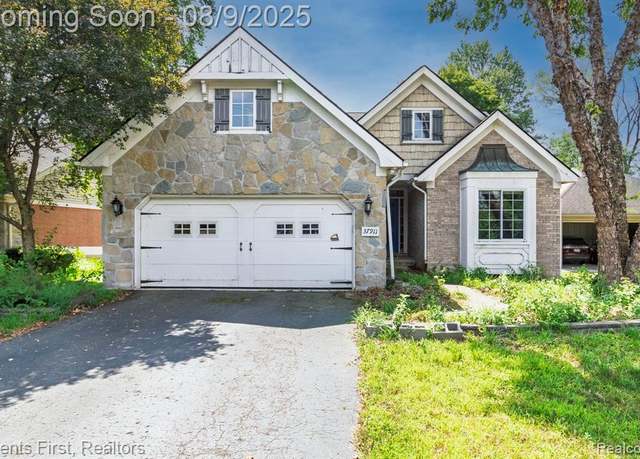 Property at 37911 Plymouth Rd, Livonia, MI 48150 1027, 3 beds, 3 baths