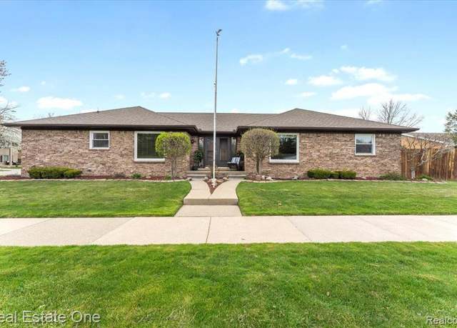 Property at 17861 DEVONSHIRE St, Riverview, MI 48193 7615, 4 beds, 3.5 baths
