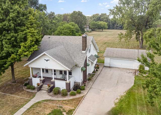 Property at 57 Salzburg Rd, Bay City, MI 48706, 3 beds, 2.5 baths