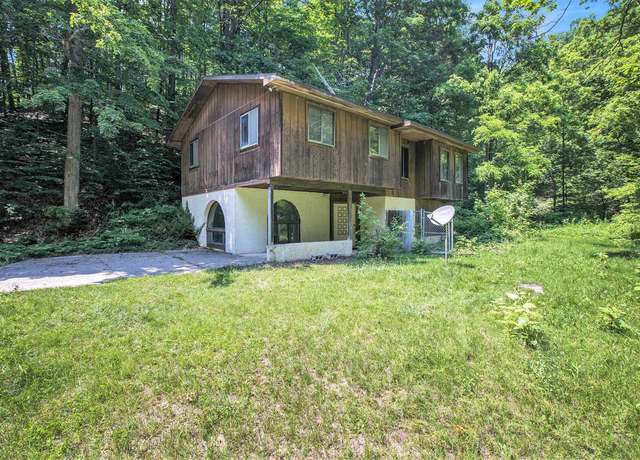 Property at 5457 N Manitou Trl, Leland, MI 49654, 3 beds, 2.5 baths