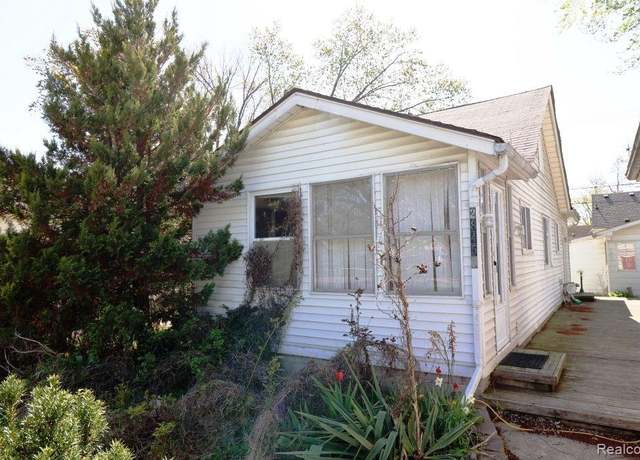 Property at 28457 FAIRFAX St, Southfield, MI 48076 3029, 3 beds, 1 bath
