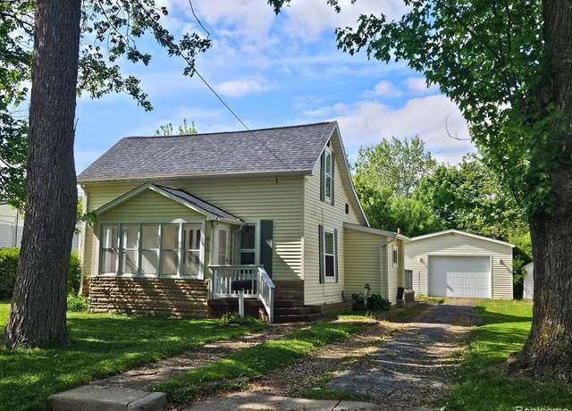 Property at 610 W COURTLAND St, Durand, MI 48429 1124, 3 beds, 1 bath