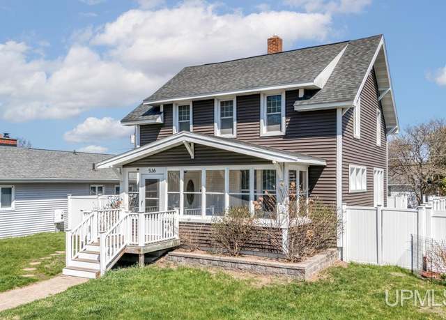 Property at 536 Woodward Ave, Iron Mountain, MI 49801, 3 beds, 1 bath