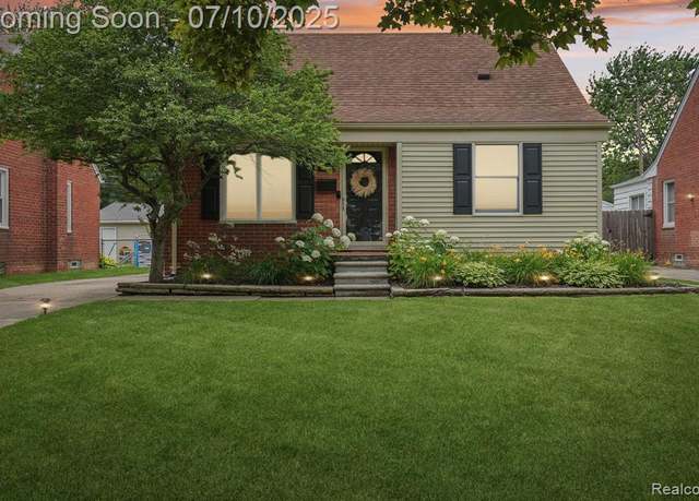 Property at 3107 N Blair Ave, Royal Oak, MI 48073 3520, 3 beds, 2 baths