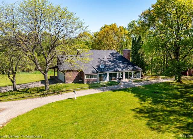 Property at 8899 DWYER Rd, Howell, MI 48855 8048, 3 beds, 3 baths
