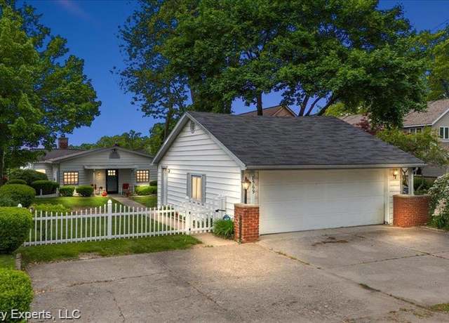 Property at 8569 COOLEY BEACH Dr, White Lake, MI 48386 4318, 3 beds, 1 bath