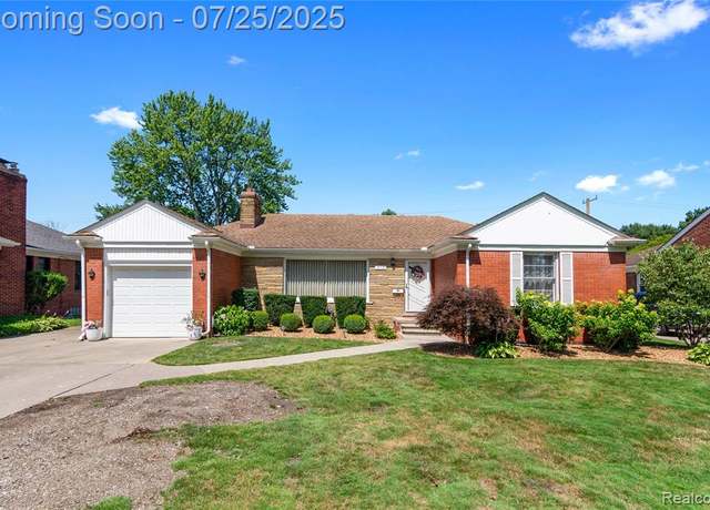 Property at 2112 Stanhope St, Grosse Pointe Woods, MI 48236 1908, 3 beds, 1 bath