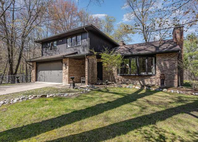Property at 2391 N Perrine Rd, Midland, MI 48642, 3 beds, 2.5 baths
