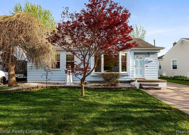 Property at 30915 Barton St, Garden City, MI 48135 1382, 3 beds, 1.5 baths