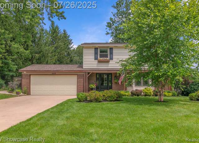 Property at 1609 Juno Dr, Highland, MI 48356 1732, 3 beds, 2.5 baths
