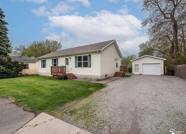 Property at 4241 Avenue C St, Newport, MI 48166, 3 beds, 1.5 baths