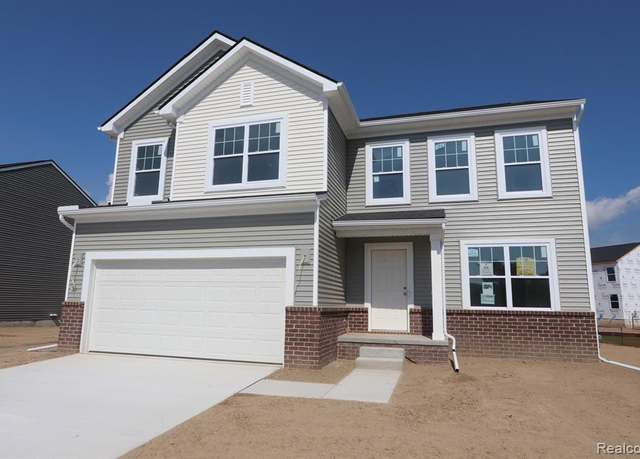 Property at 54375 HERON Cir, Chesterfield, MI 48047 2826, 3 beds, 2.5 baths
