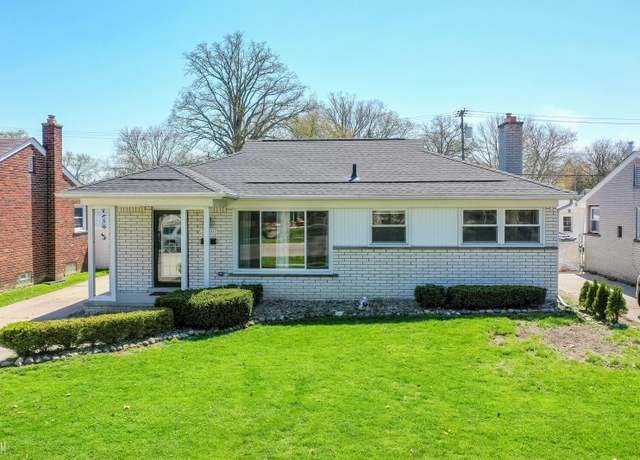 Property at 22900 Edgewood St, Saint Clair Shores, MI 48080, 3 beds, 1.5 baths