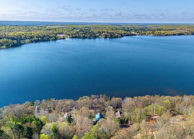 Property at 2427 North Bay Ln, Phelps, WI 54554, 3 beds, 2 baths