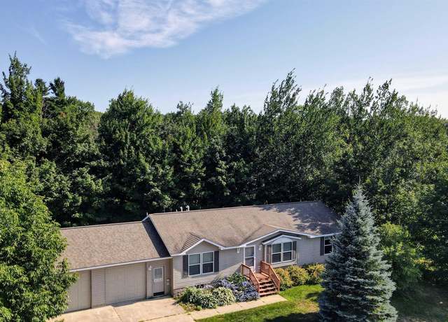 Property at 610 Cliff St, Hancock, MI 49930, 3 beds, 2 baths