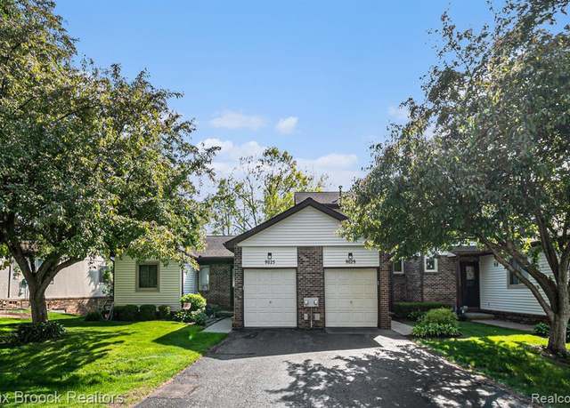 Property at 9029 E BLUEWATER Dr, Clarkston, MI 48348 4255, 2 beds, 2.5 baths
