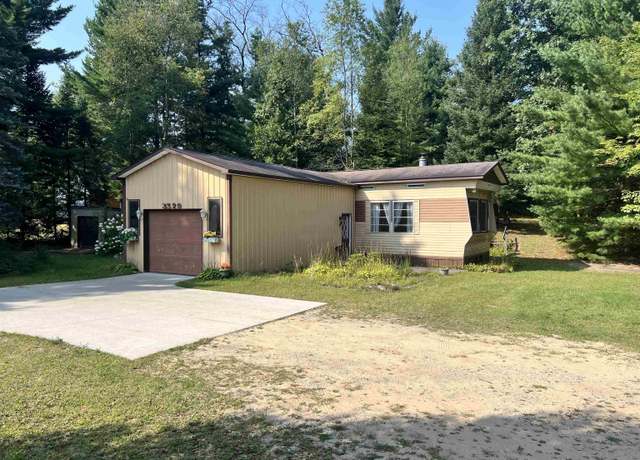 Property at 3329 Oak Leaf Dr, Harrison, MI 48625, 2 beds, 1 bath