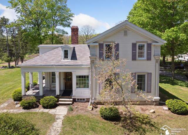 Property at 5796 Treat Hwy, Adrian, MI 49221, 4 beds, 2.5 baths