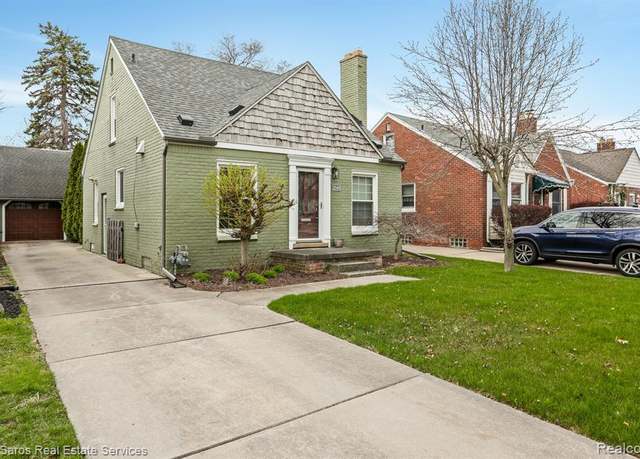Property at 2049 ANITA Ave, Grosse Pointe Woods, MI 48236 1427, 3 beds, 2.5 baths