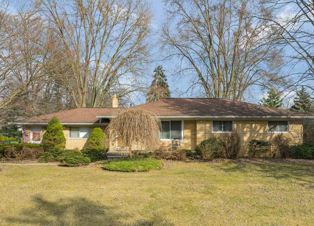 Property at 49970 White Mill Dr, Shelby Twp, MI 48317, 3 beds, 2.5 baths