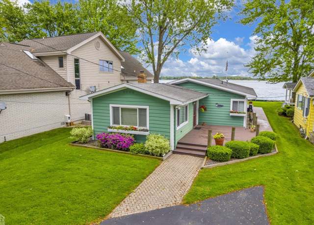 Property at 1117 S Water St, Marine City, MI 48039, 3 beds, 2 baths